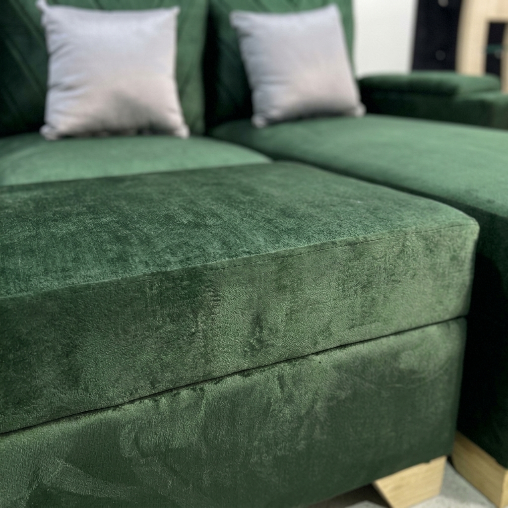 Sala multifuncional verde-Limpieza